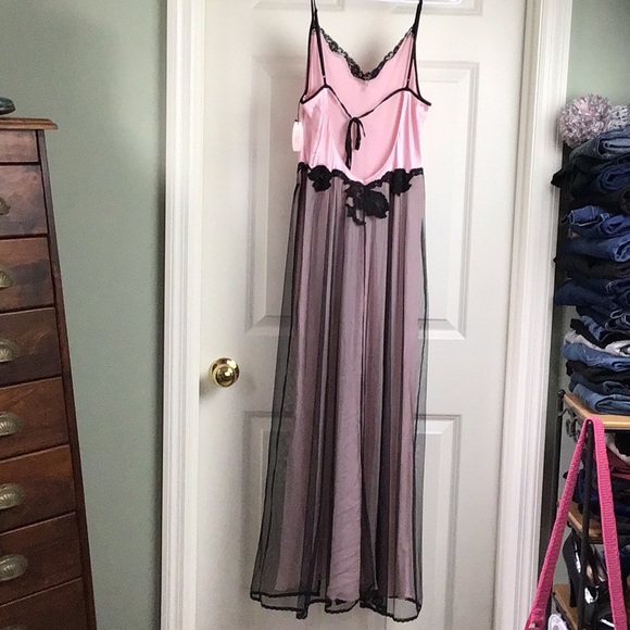 NEW Vtg.💕 Victoria’s Secret Long nightie - Picture 8 of 14